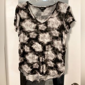 Simply Vera floral knit blouse | Size M